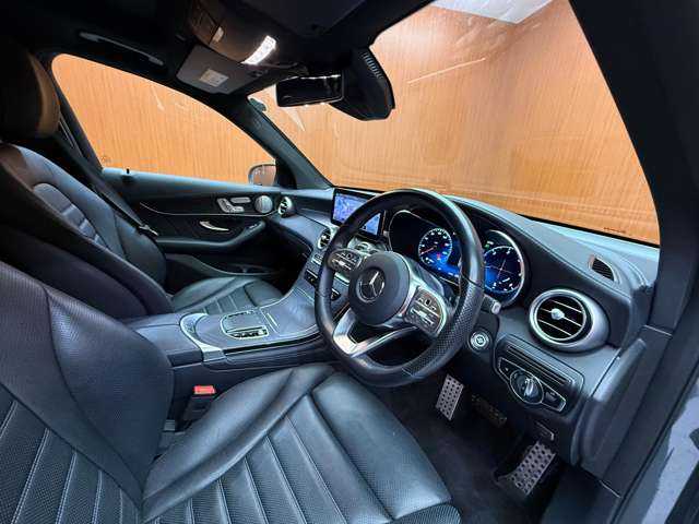 メルセデス・ベンツ ＧＬＣ２２０ d 4マチック AMGライン 千葉県 2019(令1)年 7.5万km セレナイトグレー レザーエクスクルーシブＰＫＧ　/サンルーフ　/黒革シート　/ベンチレーション　/シートヒーター　/パワーシート　/Ｂｕｒｍｅｓｔｅｒ　/３６０°カメラ　/ＨＵＤ　/エアバランスＰＫＧ　/電動リアゲート/レーダーセーフティ