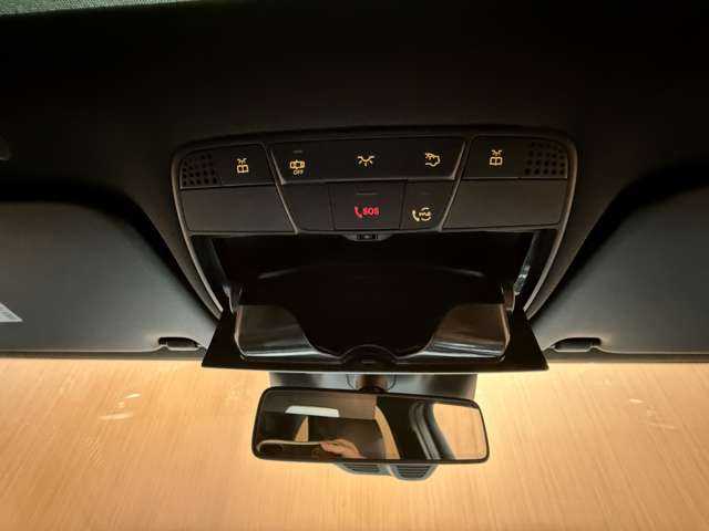 メルセデス・ベンツ ＧＬＣ２２０ d 4マチック AMGライン 千葉県 2019(令1)年 7.5万km セレナイトグレー レザーエクスクルーシブＰＫＧ　/サンルーフ　/黒革シート　/ベンチレーション　/シートヒーター　/パワーシート　/Ｂｕｒｍｅｓｔｅｒ　/３６０°カメラ　/ＨＵＤ　/エアバランスＰＫＧ　/電動リアゲート/レーダーセーフティ