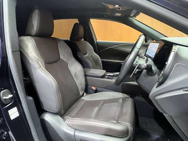 レクサス ＲＸ 450h+ バージョンL 千葉県 2023(令5)年 1万km 紺 パノラマSR　/半革シート　/ACC　/HUD　/ナビ　TV　360°Bluetooth接続　/シートヒーター　ベンチレーション　/デジタルインナーミラー　/パーキングサポート　/3眼LEDヘッドライト　/衝突軽減B　/BSM　/LKA　/ドラレコ　/ETC