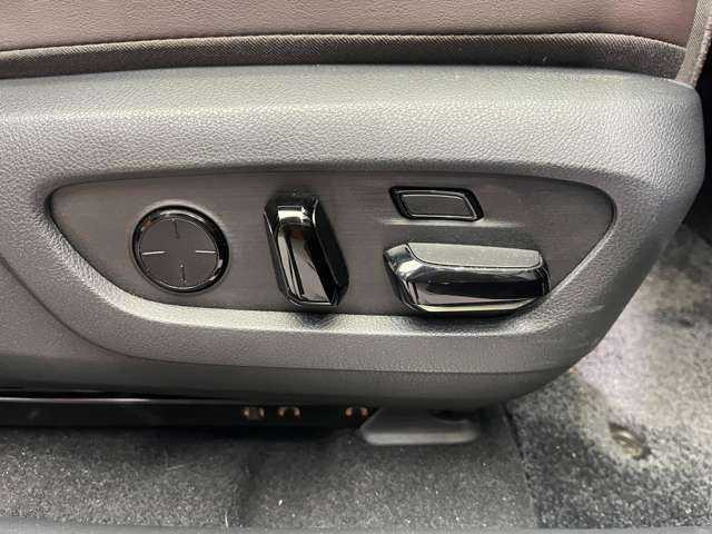 レクサス ＲＸ 450h+ バージョンL 千葉県 2023(令5)年 1万km 紺 パノラマSR　/半革シート　/ACC　/HUD　/ナビ　TV　360°Bluetooth接続　/シートヒーター　ベンチレーション　/デジタルインナーミラー　/パーキングサポート　/3眼LEDヘッドライト　/衝突軽減B　/BSM　/LKA　/ドラレコ　/ETC