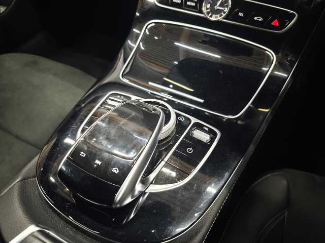 メルセデス・ベンツ Ｅ２００ アバンギャルド スポーツ 群馬県 2016(平28)年 2.4万km オブシディアンブラック スマートキー/プッシュスタート/アイドリングストップ/シートヒーター/360°カメラ/LEDヘッドライト/Bluetooth/フルセグTV/ETC/USB/AppleCarplay/AndroidAuto/ACC/レーダーセーフティパッケージ/純正19インチアルミホイール