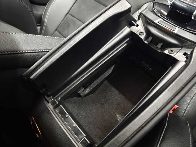 メルセデス・ベンツ Ｅ２００ アバンギャルド スポーツ 群馬県 2016(平28)年 2.4万km オブシディアンブラック スマートキー/プッシュスタート/アイドリングストップ/シートヒーター/360°カメラ/LEDヘッドライト/Bluetooth/フルセグTV/ETC/USB/AppleCarplay/AndroidAuto/ACC/レーダーセーフティパッケージ/純正19インチアルミホイール