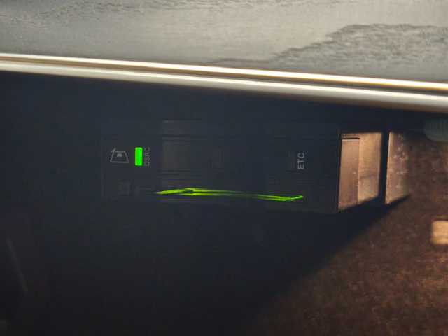 メルセデス・ベンツ Ｅ２００ アバンギャルド スポーツ 群馬県 2016(平28)年 2.4万km オブシディアンブラック スマートキー/プッシュスタート/アイドリングストップ/シートヒーター/360°カメラ/LEDヘッドライト/Bluetooth/フルセグTV/ETC/USB/AppleCarplay/AndroidAuto/ACC/レーダーセーフティパッケージ/純正19インチアルミホイール