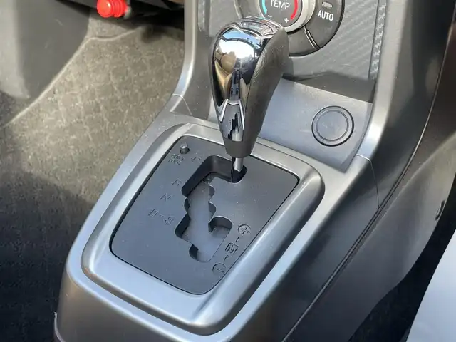 ダイハツ コペン ローブ 宮崎県 2015(平27)年 7.3万km ブラックマイカメタリック 純正ナビ/フルセグTV/バックカメラ/ETC/横滑り防止装置/IC付ターボ/LEDヘッドランプ/オートエアコン/革巻きステアリング/ステアリングスイッチ/ベージュファブリックスポーツシート/両席シートヒーター/社外14インチアルミホイール/スマートキー/プッシュエンジンスタート/禁煙車