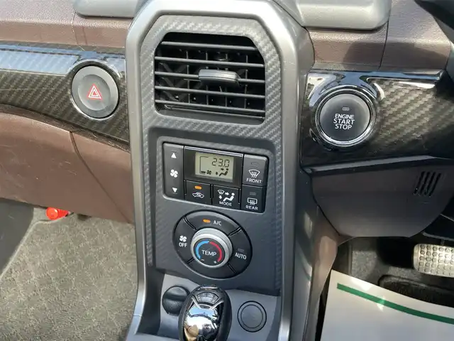 ダイハツ コペン ローブ 宮崎県 2015(平27)年 7.3万km ブラックマイカメタリック 純正ナビ/フルセグTV/バックカメラ/ETC/横滑り防止装置/IC付ターボ/LEDヘッドランプ/オートエアコン/革巻きステアリング/ステアリングスイッチ/ベージュファブリックスポーツシート/両席シートヒーター/社外14インチアルミホイール/スマートキー/プッシュエンジンスタート/禁煙車