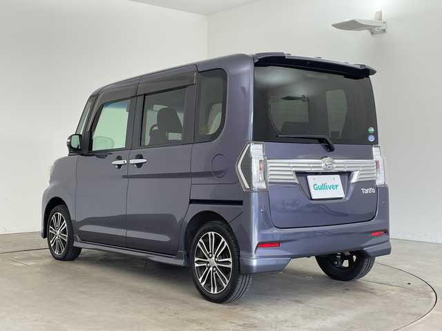ダイハツ タント カスタム RS トップED SA Ⅲ 兵庫県 2017(平29)年 7.2万km メテオライトグレーイリュージョナルP ・社外ディスプレイオーディオ/CD/DVD/USB/・バックカメラ/・ETC/・スマートアシストIII/・衝突回避支援ブレーキ機能/・誤発進抑制制御機能（前方・後方）/・オートハイビーム/・先行車発進お知らせ機能/・車線はみ出し警報/・ＬＥＤヘッドライト/・オートライト/・フォグランプ/・両側パワースライドドア/・ハーフレザーシート/・シートヒーター/・レザー調シートカバー/・純正15インチアルミホイール/・純正フロアマット/・ステアリングスイッチ/・スマートキー/・プッシュスタート