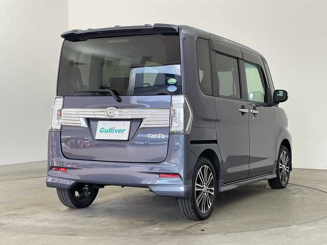 ダイハツ タント カスタム RS トップED SA Ⅲ 兵庫県 2017(平29)年 7.2万km メテオライトグレーイリュージョナルP ・社外ディスプレイオーディオ/CD/DVD/USB/・バックカメラ/・ETC/・スマートアシストIII/・衝突回避支援ブレーキ機能/・誤発進抑制制御機能（前方・後方）/・オートハイビーム/・先行車発進お知らせ機能/・車線はみ出し警報/・ＬＥＤヘッドライト/・オートライト/・フォグランプ/・両側パワースライドドア/・ハーフレザーシート/・シートヒーター/・レザー調シートカバー/・純正15インチアルミホイール/・純正フロアマット/・ステアリングスイッチ/・スマートキー/・プッシュスタート
