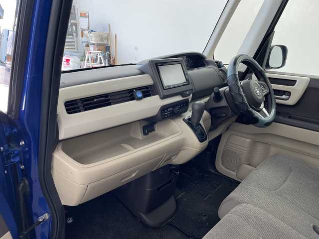 ホンダ Ｎ ＢＯＸ G L ホンダセンシング 兵庫県 2019(平31)年 4.8万km ブリリアントスポーティブルーメタリック2トーン ・純正ナビ/BT/CD/DVD/SD/USB/TV/・バックカメラ/・ホンダセンシング/・衝突軽減ブレーキ/・誤発進抑制機能/・歩行者事故低減ステアリング/・路外逸脱抑制機能/・アダクティブクルーズコントロール/・車線維持支援システム/・先行車発進お知らせ機能/・標識認識機能/・後方誤発進抑制機能/・オートハイビーム/・両側パワースライドドア/・ステアリングスイッチ/・純正フロアマット/・LEDヘッドライト/・ビルトインETC/・取扱説明書/・保証書/・スペアキー