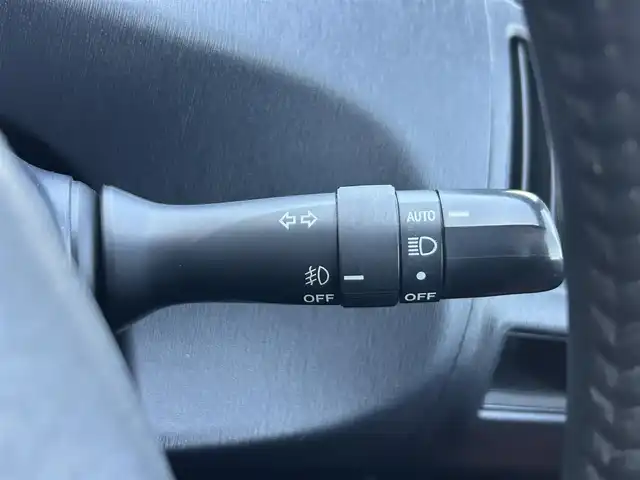 トヨタ プリウス α S ツーリングセレクション 静岡県 2015(平27)年 6.5万km ホワイトパールクリスタルシャイン 純正8インチナビ(NSZA-X64T)/　AM FM CD DVD Bluetooth SDREC/純正17インチアルミホイール/スマートキー2本/ステアリングスイッチ/ドライブモードセレクト/フロントフォグランプ/パーキングアシスト/黒レザー調シートカバー/フルセグTV/ビルトインETC/バックモニター/LEDオートヘッドライト