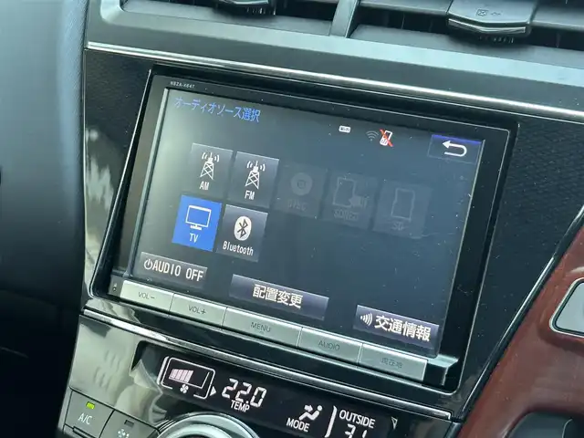 トヨタ プリウス α S ツーリングセレクション 静岡県 2015(平27)年 6.5万km ホワイトパールクリスタルシャイン 純正8インチナビ(NSZA-X64T)/　AM FM CD DVD Bluetooth SDREC/純正17インチアルミホイール/スマートキー2本/ステアリングスイッチ/ドライブモードセレクト/フロントフォグランプ/パーキングアシスト/黒レザー調シートカバー/フルセグTV/ビルトインETC/バックモニター/LEDオートヘッドライト