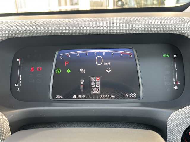 ホンダ フリード AIR 静岡県 2024(令6)年 0.1万km ソニックグレーパール 純正ナビ/・FM/・AM/・TV/・Apple Car Play/・Android Auto/・Bluetooth/・USB/主要装備/・バックカメラ/・ホンダセンシング/・車線逸脱防止/・誤発進抑制/・コーナーセンサー/・追従クルコン/・横滑り防止装置/・ＬＥＤヘッドライト/・サイドカーテンエアバッグ/・純正フロアマット