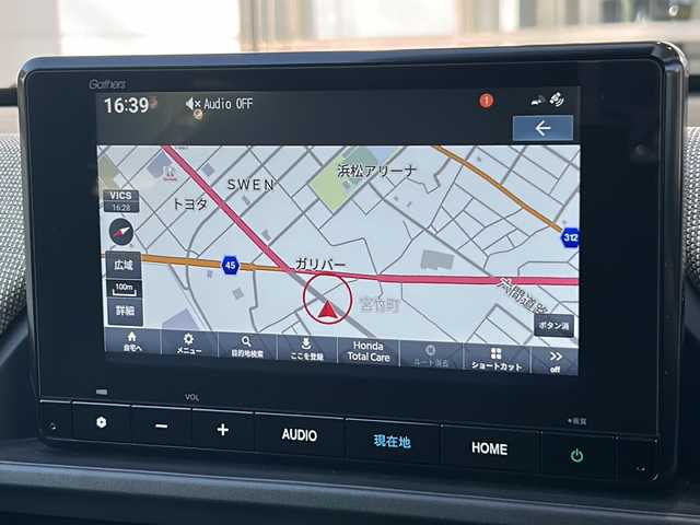 ホンダ フリード AIR 静岡県 2024(令6)年 0.1万km ソニックグレーパール 純正ナビ/・FM/・AM/・TV/・Apple Car Play/・Android Auto/・Bluetooth/・USB/主要装備/・バックカメラ/・ホンダセンシング/・車線逸脱防止/・誤発進抑制/・コーナーセンサー/・追従クルコン/・横滑り防止装置/・ＬＥＤヘッドライト/・サイドカーテンエアバッグ/・純正フロアマット
