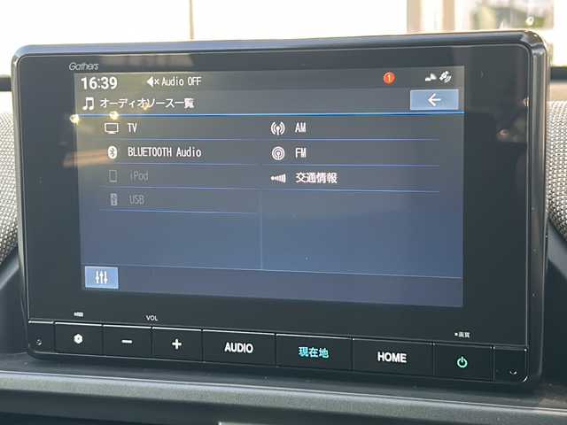 ホンダ フリード AIR 静岡県 2024(令6)年 0.1万km ソニックグレーパール 純正ナビ/・FM/・AM/・TV/・Apple Car Play/・Android Auto/・Bluetooth/・USB/主要装備/・バックカメラ/・ホンダセンシング/・車線逸脱防止/・誤発進抑制/・コーナーセンサー/・追従クルコン/・横滑り防止装置/・ＬＥＤヘッドライト/・サイドカーテンエアバッグ/・純正フロアマット