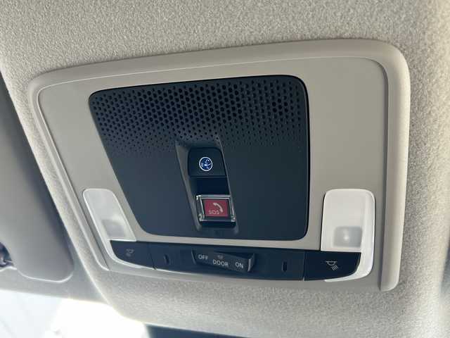 ホンダ フリード AIR 静岡県 2024(令6)年 0.1万km ソニックグレーパール 純正ナビ/・FM/・AM/・TV/・Apple Car Play/・Android Auto/・Bluetooth/・USB/主要装備/・バックカメラ/・ホンダセンシング/・車線逸脱防止/・誤発進抑制/・コーナーセンサー/・追従クルコン/・横滑り防止装置/・ＬＥＤヘッドライト/・サイドカーテンエアバッグ/・純正フロアマット