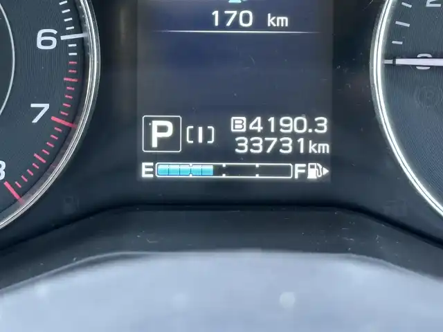 スバル インプレッサ スポーツ 2．0i－L アイサイト 千葉県 2017(平29)年 3.4万km ダークグレーメタリック 純正8インチナビ/(フルセグTV/BT/CD/DVD/FM/AM)/バックカメラ/衝突被害軽減システム/車線逸脱警報/クルーズコントロール/横滑り防止装置/ETC/ドライブレコーダー/アイドリングストップ/LEDヘッドライト/フォグランプ/オートライト/ウィンカーミラー/電動格納ミラー/純正17インチAW/シートリフター/プッシュスタート/スマートキー/フロアマット/ドアバイザー/スペアキー/取扱説明書/保証書