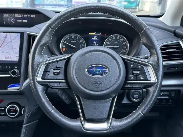 スバル インプレッサ スポーツ 2．0i－L アイサイト 千葉県 2017(平29)年 3.4万km ダークグレーメタリック 純正8インチナビ/(フルセグTV/BT/CD/DVD/FM/AM)/バックカメラ/衝突被害軽減システム/車線逸脱警報/クルーズコントロール/横滑り防止装置/ETC/ドライブレコーダー/アイドリングストップ/LEDヘッドライト/フォグランプ/オートライト/ウィンカーミラー/電動格納ミラー/純正17インチAW/シートリフター/プッシュスタート/スマートキー/フロアマット/ドアバイザー/スペアキー/取扱説明書/保証書