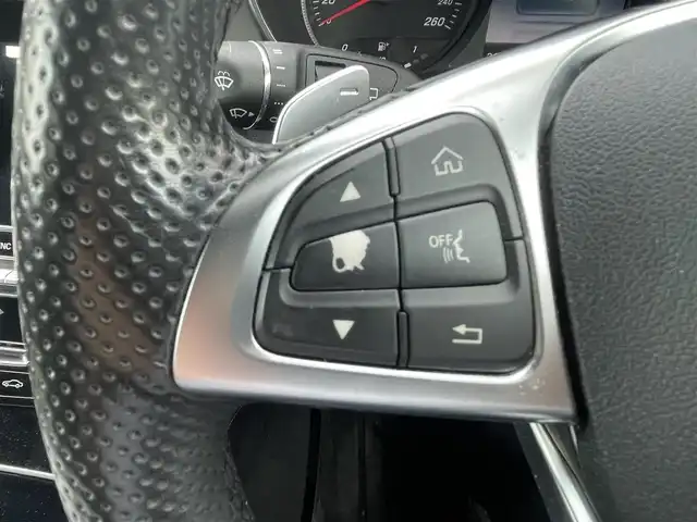 メルセデス・ベンツ ＧＬＣ２５０ 4マチック スポーツ 静岡県 2016(平28)年 7.3万km ポーラホワイト 純正HDDナビ・フルセグTV/360°カメラ/純正19インチアルミホイール/レーダーセーフティパッケージ/レーダークルーズコントロール/パワーバックドア/ハーフレザーシート/前席パワーシート/前席シートヒーター/LEDライト/ビルトインETC/スマートキー2個/プッシュスタート/新車時保証書/取扱説明書
