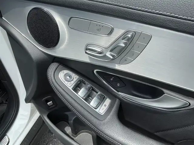 メルセデス・ベンツ ＧＬＣ２５０ 4マチック スポーツ 静岡県 2016(平28)年 7.3万km ポーラホワイト 純正HDDナビ・フルセグTV/360°カメラ/純正19インチアルミホイール/レーダーセーフティパッケージ/レーダークルーズコントロール/パワーバックドア/ハーフレザーシート/前席パワーシート/前席シートヒーター/LEDライト/ビルトインETC/スマートキー2個/プッシュスタート/新車時保証書/取扱説明書