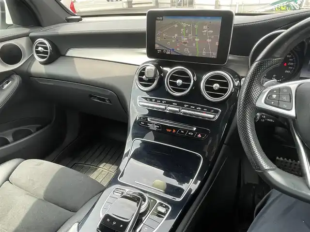 メルセデス・ベンツ ＧＬＣ２５０ 4マチック スポーツ 静岡県 2016(平28)年 7.3万km ポーラホワイト 純正HDDナビ・フルセグTV/360°カメラ/純正19インチアルミホイール/レーダーセーフティパッケージ/レーダークルーズコントロール/パワーバックドア/ハーフレザーシート/前席パワーシート/前席シートヒーター/LEDライト/ビルトインETC/スマートキー2個/プッシュスタート/新車時保証書/取扱説明書