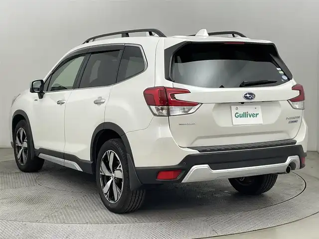 スバル フォレスター ハイブリッド アドバンス 道央・札幌 2019(令1)年 5.4万km クリスタルホワイトP ・4WD/・衝突被害軽減ブレーキ/・レーンキープアシスト/・レーダークルーズコントロール/・ブラインドスポットモニター/・純正ナビ/・バック・サイド・フロントカメラ/・フルセグTV/・Bluetooth/・CD/DVD再生/・パワーバックドア/・パワーシート/・シートヒーター/・レザーシート/・ドライバーモニタリング/・デジタルインナーミラー/・パドルシフト/・X-MODE/・SI-DRIVE