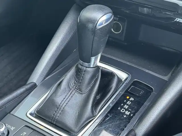 マツダ アテンザ セダン XD プロアクティブ 島根県 2015(平27)年 8.1万km ジェットブラックマイカ ワンオーナー/マツダコネクトナビ/フルセグTV/AM/FM/CD/DVD/USB/AUX/バックカメラ/レーダークルーズコントロール/HUD/車線逸脱防止警報/ETC/オートライト/LEDヘッドライト/純正フロアマット/スペアキー