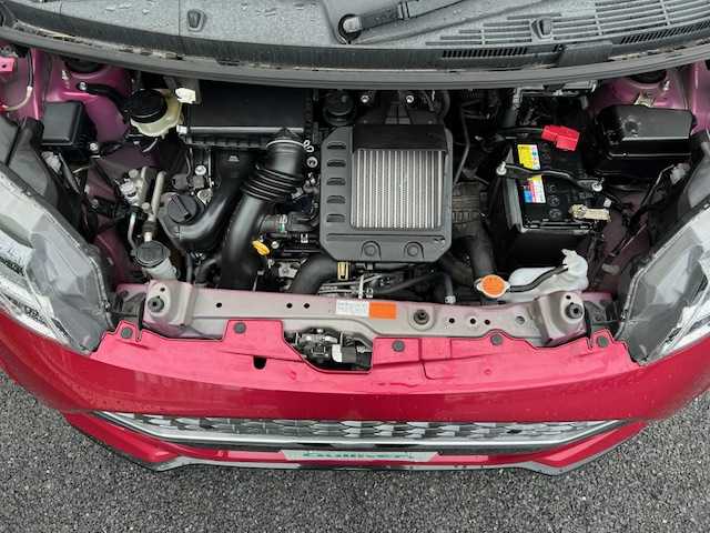 トヨタ タンク カスタムG－T 茨城県 2019(平31)年 2.3万km ホワイト/シルバーM 純正ナビ　/‐BT/CD/純正ＡＷ　/ＥＴＣ　/クルーズコントロール/ドライブレコーダ前方　/両側パワースライドドア　/バックカメラ　/コーナーセンサー前後　/ＬＥＤライト　/スマートキー　/アイドリングストップ　/衝突軽減システム　/盗難防止装置