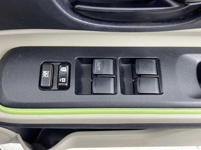 トヨタ アクア S 鹿児島県 2013(平25)年 4.4万km シルバーM 純正フロアマット/オートエアコン/Bluetooth/社外オーディオ/CD/FM/AM/集中ドアロック/ETC