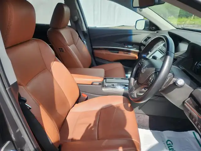 ホンダ レジェンド ハイブリッド EX 茨城県 2015(平27)年 7.5万km グラファイトラスターメタリック 4WD/サンルーフ/純正ナビ(Bluetooth/CD/DVD)/フルセグTV/マルチビューカメラシステム/ビルトインETC/渋滞追従機能付アダプティブクルコン/ソナーセンサー/ホンダセンシング/・衝突軽減ブレーキ/・歩行者事故低減ステアリング/・車線維持支援システム/・誤発進抑制機能/・先行車発進お知らせ機能/・標識認識機能/ジュエルアイLEDヘッドランプ/ハイビームサポート/本革巻きステアリング/パドルシフト/ブラウン革シート/全席シートヒーター/全席パワーシート/ベンチレーション/運転席ドライビングポジションシステム/デルモア19インチアルミホイール/純正19インチAWスタッドレス積込/スマートキーシステム/禁煙車