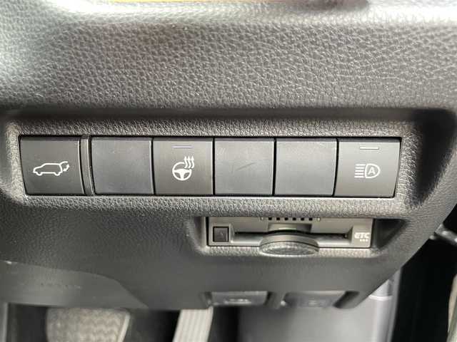 トヨタ ＲＡＶ４ アドベンチャー 熊本県 2020(令2)年 6.1万km アティチュードブラックマイカ 純正ナビ/・AM/FM/CD/DVD/BT/SD/・フルセグTV/・バックカメラ/デジタルインナーミラー/トヨタセーフティセンス/・レーダークルーズコントロール/・プリクラッシュセーフティ/・レーントレーシングアシスト/・ロードサインアシスト/・オートマチックハイビーム/・パーキングサポートブレーキ/ブラインドスポットモニター/電動パーキングブレーキ/・ブレーキホールド/革巻きステアリング/・ハンドルヒーター/・ステアリングスイッチ/革シート/・D席パワーシート/・前席シートクーラー/ヒーター/ビルトインETC/後席充電ポート/前方ドライブレコーダー/ルーフレール/純正19インチAW/純正フロアマット/ドアバイザー/プッシュスタート/・スマートキー/４WD