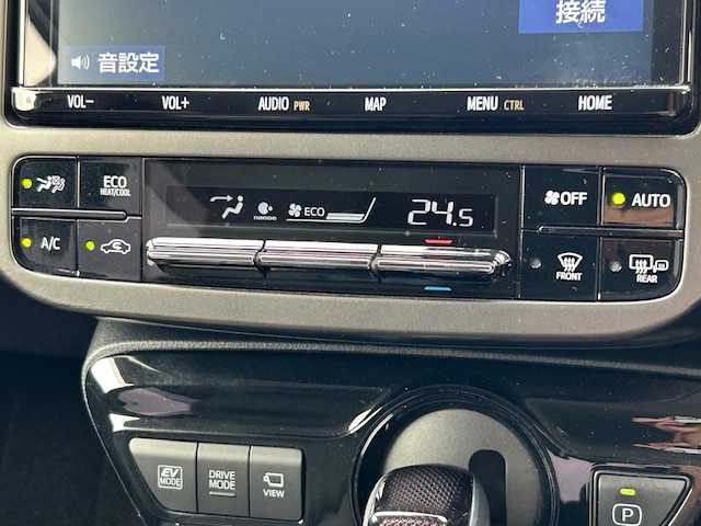 トヨタ プリウス A ツーリングセレ ブラックED 茨城県 2022(令4)年 4.7万km プレシャスブラックパール 純正ＳＤナビ　/-BT/CD/AM/FM/フルセグTV/レーダークルーズコントロール　/ドライブレコーダー前後　/ＥＴＣ　/デジタルインナーミラー　/ブラインドスポットモニター　/全方位カメラ　/D席パワーシート　/D席・N席シートヒーター　/コーナーセンサー前後/プッシュスタート/純正17インチアルミホイール/純正フロアマット/パワーステアリング/パワーウィンドウ