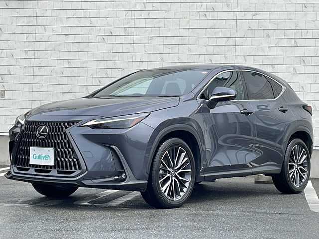 レクサス ＮＸ 350h 山形県 2024(令6)年 1.9万km ソニッククロム Lexus Safety System＋/・プリクラッシュセーフティ/・レーントレーシングアシスト（ＬＴＡ）/・ITS Connect/・レーダークルーズコントロール/・オートマチックハイビーム（ＡＨＢ）/・ロードサインアシスト（ＲＳＡ）/・先行車発進告知機能（ＴＭＮ）/・ドライバー異常時対応システム/三眼LEDヘッドライト/レザーシート/パノラミックビューモニター/２０インチダークグレーアルミホイール/純正ディスプレイオーディオ/BT.USB.MiraCast/フルセグ/ビルトインETC2.0/純正ドライブレコーダー/パドルシフト/パワーシート/電動パーキングブレーキ/オートホールド/パワーバックドア/タイプC急速充電ポート/プッシュスタート/スマートキーｘ２/カードキーｘ１/スタッドレスタイヤ積込み