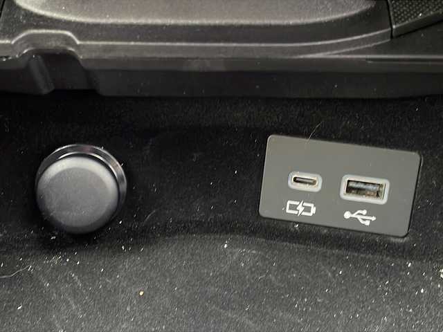 レクサス ＮＸ 350h 山形県 2024(令6)年 1.9万km ソニッククロム Lexus Safety System＋/・プリクラッシュセーフティ/・レーントレーシングアシスト（ＬＴＡ）/・ITS Connect/・レーダークルーズコントロール/・オートマチックハイビーム（ＡＨＢ）/・ロードサインアシスト（ＲＳＡ）/・先行車発進告知機能（ＴＭＮ）/・ドライバー異常時対応システム/三眼LEDヘッドライト/レザーシート/パノラミックビューモニター/２０インチダークグレーアルミホイール/純正ディスプレイオーディオ/BT.USB.MiraCast/フルセグ/ビルトインETC2.0/純正ドライブレコーダー/パドルシフト/パワーシート/電動パーキングブレーキ/オートホールド/パワーバックドア/タイプC急速充電ポート/プッシュスタート/スマートキーｘ２/カードキーｘ１/スタッドレスタイヤ積込み
