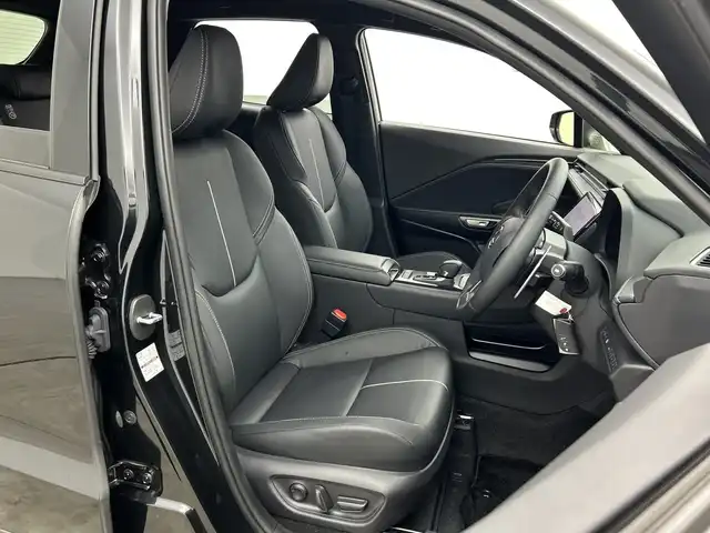 レクサス ＬＢＸ リラックス 三重県 2024(令6)年 0.2万km ブラックマイカ 純正ナビ/AM/FM/BT/USB/フルセグTV　/モデリスタエアロ　/パノラミックビューモニター　/ＢＳＭ　　/ワイヤレス充電　/パワーバックドア　/レザーシート　/シートヒーター/パワーシート　/純正前後ドライブレコーダー/ビルトイン２．０ＥＴＣ　/クリアランスソナー　/レーダークルーズ/パドルシフト/純正LEDライト/フォグライト/保証書/スペアキー