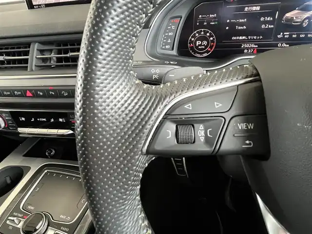 アウディ Ｑ７ 45TFSIクワトロアダプティブエアサスペンション 山形県 2020(令2)年 2.5万km グレー Sラインパッケージ/7シーターパッケージ/4ゾーンデラックスオートマチックエアコンディショナー/シートヒーター（フロント/リヤ/純正ナビ/360°カメラ/フルセグTV/アダプティブクルーズコントロール/ドライブレコーダー/ブラインドスポットモニター/レーンキープアシスト/レインセンサー/パドルシフト