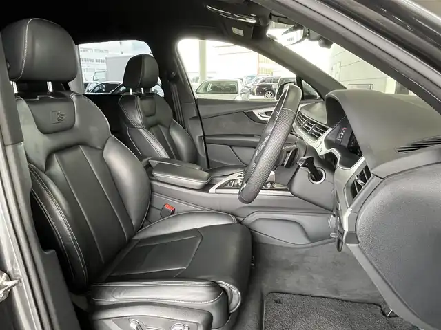 アウディ Ｑ７ 45TFSIクワトロアダプティブエアサスペンション 山形県 2020(令2)年 2.5万km グレー Sラインパッケージ/7シーターパッケージ/4ゾーンデラックスオートマチックエアコンディショナー/シートヒーター（フロント/リヤ/純正ナビ/360°カメラ/フルセグTV/アダプティブクルーズコントロール/ドライブレコーダー/ブラインドスポットモニター/レーンキープアシスト/レインセンサー/パドルシフト