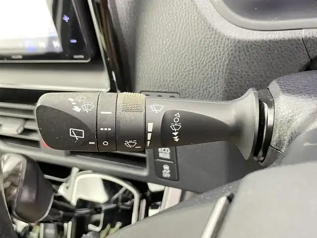 トヨタ エスクァイア Gi 千葉県 2019(平31)年 7.8万km ホワイトパールクリスタルシャイン Wサンルーフ/セーフティセンスC（衝突回避支援パッケージ）/・プリクラッシュセーフティシステム/・レーンディパーチャーアラート/・オートマチックハイビーム/・先行車発進告知機能/社外7インチナビ/・CD/DVD再生/・バックカメラ/・フルセグTV/両側パワースライドドア/合皮レザーシート/前後コーナーセンサー/LEDヘッドライト/社外ETC