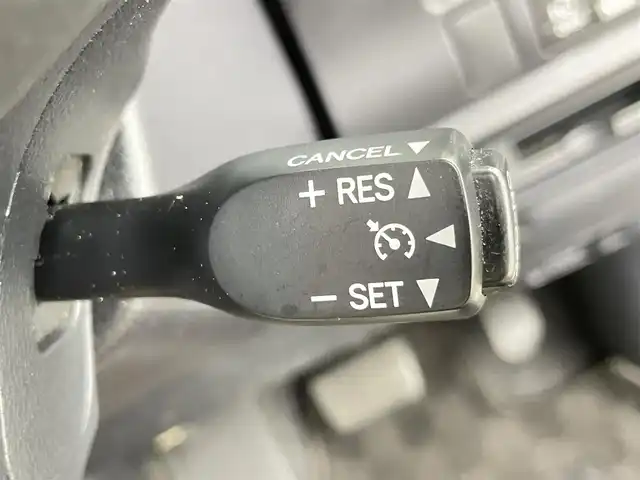 トヨタ エスクァイア Gi 千葉県 2019(平31)年 7.8万km ホワイトパールクリスタルシャイン Wサンルーフ/セーフティセンスC（衝突回避支援パッケージ）/・プリクラッシュセーフティシステム/・レーンディパーチャーアラート/・オートマチックハイビーム/・先行車発進告知機能/社外7インチナビ/・CD/DVD再生/・バックカメラ/・フルセグTV/両側パワースライドドア/合皮レザーシート/前後コーナーセンサー/LEDヘッドライト/社外ETC