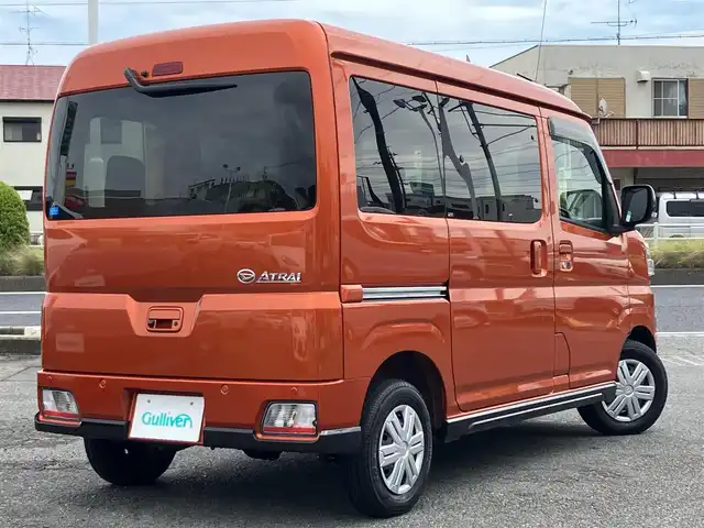 ダイハツ アトレー バン RS 三重県 2022(令4)年 1.2万km トニコオレンジメタリック ワンオーナー/♪ターボ　/♪４WD/♪登録時走行距離12084km/♪スマートアシスト/　・衝突警報機能(対車両・対歩行者)/　・衝突回避支援ブレーキ機能(対車両・対歩行者)/　・ブレーキ制御付後発進抑制機能(前方・後方)/　・車線逸脱警報機能/　・車線逸脱抑制制御機能/　・路側逸脱警報機能/　・ふらつき警報/　・先行車発進のお知らせ/　・アダプティブクルーズコントロール/　・レーンキープコントロール(LKC)/　・オートハイビーム(AHB)/　・アダプティブドライビングビーム(ADB)/♪純正ナビ/　・フルセグTV・Bluetooth/　・USB・DVD再生・CD録音/♪バックガイドカメラ/♪両側パワースライドドア/♪(2WD・４WD)切り替えスイッチ/♪コーナーセンサー/♪スマートキーx２/♪プッシュスタート/♪ルーフコンソール/♪LEDヘッドライト/♪LEDフォグライト/♪オートライト/♪ドライブレコーダー(ナビ連動)/♪ビルトインETC/♪ステアリングスイッチ/♪電動格納ミラー/♪ウィンカーミラー/♪フロアマット/♪アイドリングストップ/♪ドアバイザー/♪スペアタイヤ/♪横滑り防止機能