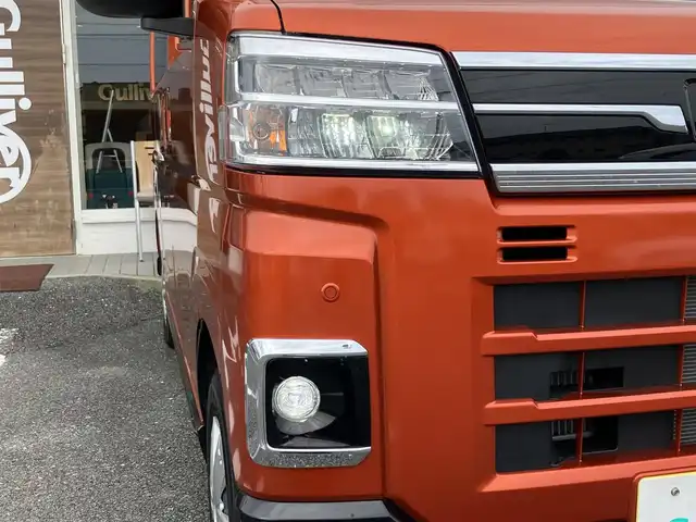 ダイハツ アトレー バン RS 三重県 2022(令4)年 1.2万km トニコオレンジメタリック ワンオーナー/♪ターボ　/♪４WD/♪登録時走行距離12084km/♪スマートアシスト/　・衝突警報機能(対車両・対歩行者)/　・衝突回避支援ブレーキ機能(対車両・対歩行者)/　・ブレーキ制御付後発進抑制機能(前方・後方)/　・車線逸脱警報機能/　・車線逸脱抑制制御機能/　・路側逸脱警報機能/　・ふらつき警報/　・先行車発進のお知らせ/　・アダプティブクルーズコントロール/　・レーンキープコントロール(LKC)/　・オートハイビーム(AHB)/　・アダプティブドライビングビーム(ADB)/♪純正ナビ/　・フルセグTV・Bluetooth/　・USB・DVD再生・CD録音/♪バックガイドカメラ/♪両側パワースライドドア/♪(2WD・４WD)切り替えスイッチ/♪コーナーセンサー/♪スマートキーx２/♪プッシュスタート/♪ルーフコンソール/♪LEDヘッドライト/♪LEDフォグライト/♪オートライト/♪ドライブレコーダー(ナビ連動)/♪ビルトインETC/♪ステアリングスイッチ/♪電動格納ミラー/♪ウィンカーミラー/♪フロアマット/♪アイドリングストップ/♪ドアバイザー/♪スペアタイヤ/♪横滑り防止機能