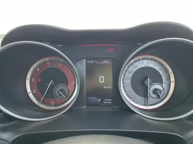 スズキ スイフト スポーツ 群馬県 2022(令4)年 1.5万km チャンピオンイエロー ワンオーナー/6F/スズキセーフティサポート/・デュアルセンサーブレーキサポート/・後退時ブレーキサポート/・誤発進抑制機能/・後方誤発進抑止機能/・車線逸脱警報機能/・車線逸脱抑制機能/・ふらつき警報機能/・標識認識機能/・アダプティブクルーズコントロール/・ブラインドスポットモニター/・リヤクロストラフィックアラート/・先行車発進お知らせ機能/LEDヘッドライト/オートライト/革巻きステアリング/ステアリングリモコン/運転席シートヒーター/電動格納ウィンカーミラー/ETC/フロアマット/取扱説明書/保証書/スペアキー