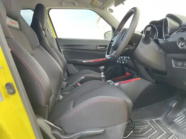 スズキ スイフト スポーツ 群馬県 2022(令4)年 1.5万km チャンピオンイエロー ワンオーナー/6F/スズキセーフティサポート/・デュアルセンサーブレーキサポート/・後退時ブレーキサポート/・誤発進抑制機能/・後方誤発進抑止機能/・車線逸脱警報機能/・車線逸脱抑制機能/・ふらつき警報機能/・標識認識機能/・アダプティブクルーズコントロール/・ブラインドスポットモニター/・リヤクロストラフィックアラート/・先行車発進お知らせ機能/LEDヘッドライト/オートライト/革巻きステアリング/ステアリングリモコン/運転席シートヒーター/電動格納ウィンカーミラー/ETC/フロアマット/取扱説明書/保証書/スペアキー