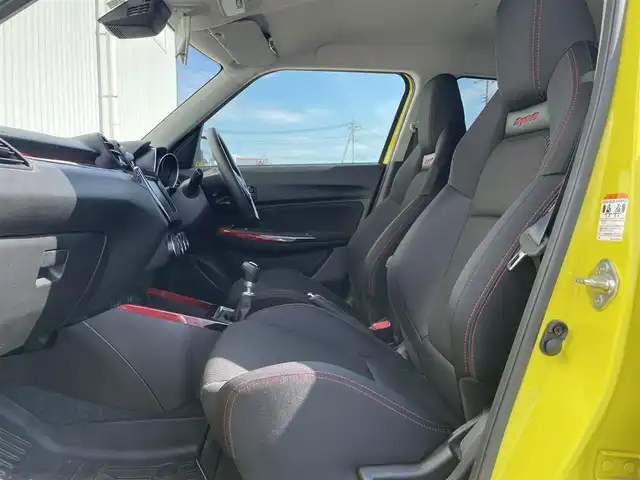 スズキ スイフト スポーツ 群馬県 2022(令4)年 1.5万km チャンピオンイエロー ワンオーナー/6F/スズキセーフティサポート/・デュアルセンサーブレーキサポート/・後退時ブレーキサポート/・誤発進抑制機能/・後方誤発進抑止機能/・車線逸脱警報機能/・車線逸脱抑制機能/・ふらつき警報機能/・標識認識機能/・アダプティブクルーズコントロール/・ブラインドスポットモニター/・リヤクロストラフィックアラート/・先行車発進お知らせ機能/LEDヘッドライト/オートライト/革巻きステアリング/ステアリングリモコン/運転席シートヒーター/電動格納ウィンカーミラー/ETC/フロアマット/取扱説明書/保証書/スペアキー