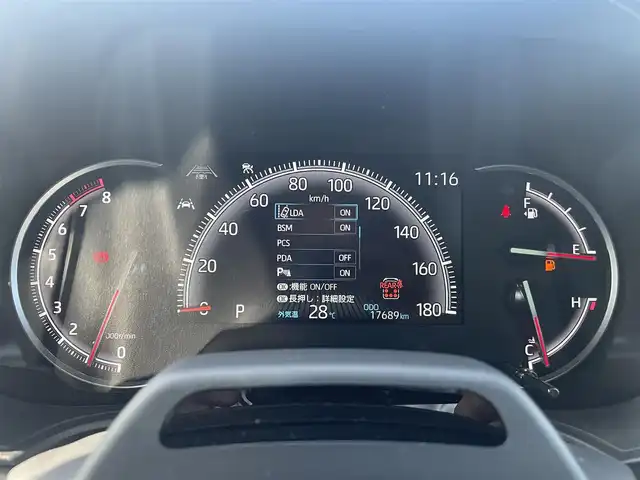 トヨタ ヴォクシー S－Z 愛媛県 2023(令5)年 1.8万km アティチュードブラックマイカ 純正10.5型ナビ/R14型後席天吊モニター/快適利便/両側電動スライドドア/左側ハンズフリースライド/トヨタセーフティセンス/レーダークルーズコントロール/ブラインドスポットモニター/電動リアゲート/クリアランスソナー/ETC2.0/バックカメラ/ステアリングヒーター/電動パーキングブレーキ/AutoHold/タイプC/HDMI入力端子/現状サマー(純正AW)(205/55/R17)/TOYOTIRES PROXES R60