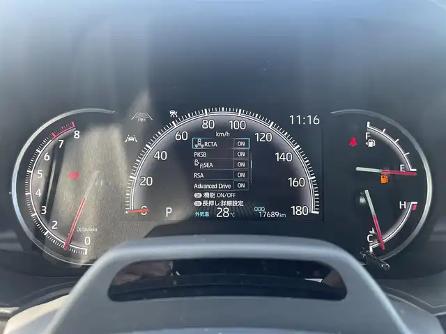 トヨタ ヴォクシー S－Z 愛媛県 2023(令5)年 1.8万km アティチュードブラックマイカ 純正10.5型ナビ/R14型後席天吊モニター/快適利便/両側電動スライドドア/左側ハンズフリースライド/トヨタセーフティセンス/レーダークルーズコントロール/ブラインドスポットモニター/電動リアゲート/クリアランスソナー/ETC2.0/バックカメラ/ステアリングヒーター/電動パーキングブレーキ/AutoHold/タイプC/HDMI入力端子/現状サマー(純正AW)(205/55/R17)/TOYOTIRES PROXES R60
