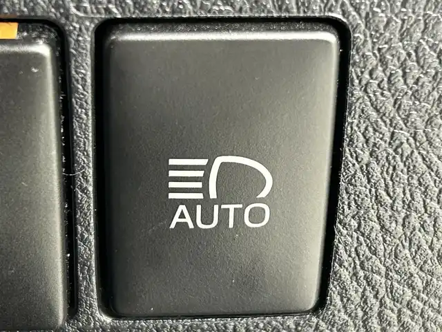 トヨタ アルファードハイブリット エグゼクティブ ラウンジ 道央・札幌 2020(令2)年 6.5万km ブラック ・ワンオーナー/・４WD/・寒冷地仕様/・メーカーOPナビ/　CD/DVD/SD/BT/フルセグ/・純正フリップダウンモニター/・JBLサウンドシステム/・パノラミックビューモニター/・デジタルインナーミラー/・ワイヤレス充電/・ビルトインETC2.0/・トヨタセーフティセンス/・プリクラッシュセーフティ/・レーダークルーズコントロール/・オートハイビーム/・レーントレーシングアシスト/・パーキングサポートブレーキ/・ブラインドスポットモニター/・リヤクロストラフィックアラート/・ロードサインアシスト/・nanoe/・フロントデアイサー/・レザーシート/・全席パワーシート/・全席シートヒーター/・全席シートベンチレーション/・両側パワースライドドア/・パワーバックドア/・ステアリングヒーター/・純正フロアマット/・ドアバイザー/・プッシュスタート/・スマートキー