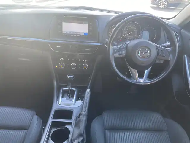 マツダ アテンザ ワゴン XD 愛知県 2013(平25)年 11.6万km スノーフレイクホワイトパールマイカ スマートシティブレーキサポート/ブラインドスポットモニタリング/車線逸脱警報機能/純正ナビTV/DVDビデオ＆CD/地デジ フルセグ/Bluetoothオーディオ/レーダークルーズコントロール/バックカメラ/ステアリングスイッチ/インテリジェントキー2ケ/プッシュスタート/キセノンヘッドライト/オートライト/スマートインETC/アルミ付きスタッドレスタイヤ積込み/保証書取説有り