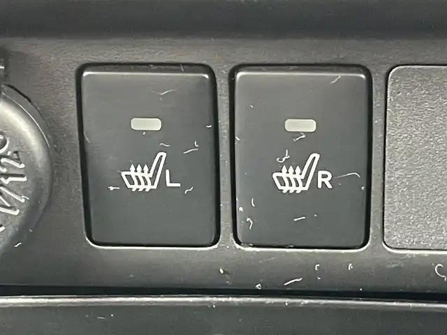 トヨタ タンク カスタムG 東京都 2018(平30)年 4.9万km ファインブルーマイカメタリック/シルバー2トーン ＯＰIIトーンルーフ　/社外ＳＤナビ＆フルセグ/・BluetoothAudio/・CD/SD/DVD/FM/AM　/・ステアリングスイッチ/両側パワースライドドア　/純正ＬＥＤヘッドライト/・コンライト　/クルーズコントロール　/撥水機能付ブラックファブリックシート/・シートリフレクター　　/スマートエントリー/プッシュエンジンスタート/純正フロアマット/電動格納ミラー/Wエアバック＆ABS/保証書＆取説