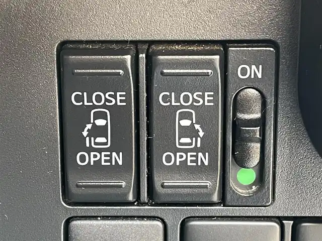 トヨタ タンク カスタムG 東京都 2018(平30)年 4.9万km ファインブルーマイカメタリック/シルバー2トーン ＯＰIIトーンルーフ　/社外ＳＤナビ＆フルセグ/・BluetoothAudio/・CD/SD/DVD/FM/AM　/・ステアリングスイッチ/両側パワースライドドア　/純正ＬＥＤヘッドライト/・コンライト　/クルーズコントロール　/撥水機能付ブラックファブリックシート/・シートリフレクター　　/スマートエントリー/プッシュエンジンスタート/純正フロアマット/電動格納ミラー/Wエアバック＆ABS/保証書＆取説