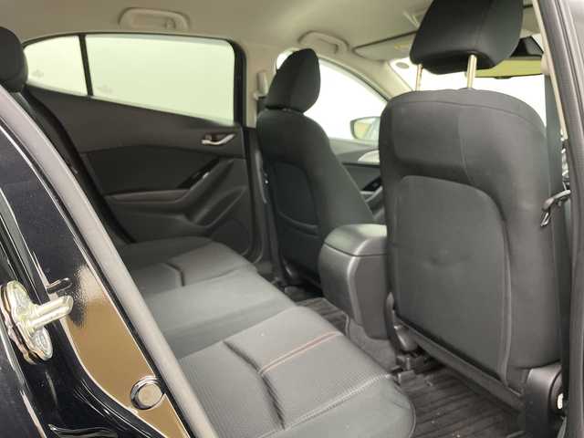 マツダ アクセラ スポーツ 15S 道央・札幌 2017(平29)年 2.6万km ジェットブラックマイカ ・４ＷＤ　/・純正ＳＤナビ/・CD/DVD/USB/AUX/フルセグTV/BT接続）/・スマートシティブレーキサポート　/・ブラインドスポットモニター　/・ステアリングスイッチ　/・クルーズコントロール　/・ＭＴモード付ＡＴ　/・純正エンジンスターター　/・バックカメラ/・横滑り防止装置/・プッシュスタート/・スマートキー/・ドアバイザー/・純正フロアマット/・電動格納ミラー/・ウィンカーミラー/・積込冬タイヤ社外AWセット