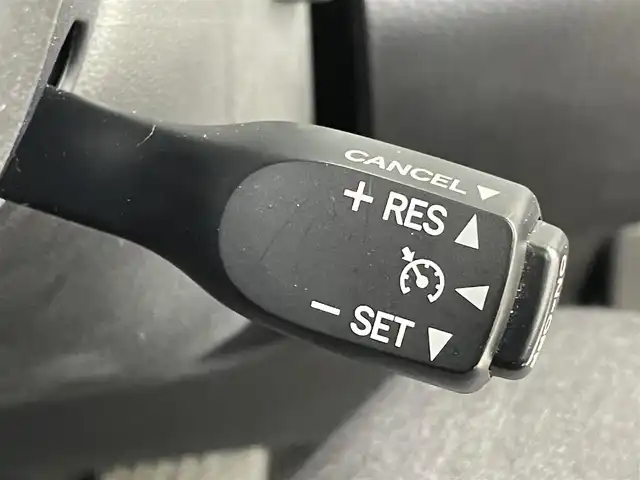 トヨタ ルーミー カスタムG 群馬県 2019(令1)年 3.5万km ブラックマイカ/マゼンダベリーメタリック 禁煙車　純正７インチナビ　トヨタセーフティセンスクルーズコントロール　ドライブレコーダー　Ｂカメラ　両側パワースライドドア　アイドリングストップ　ＬＥＤヘッドライト　ビルトインＥＴＣ　プッシュスタート